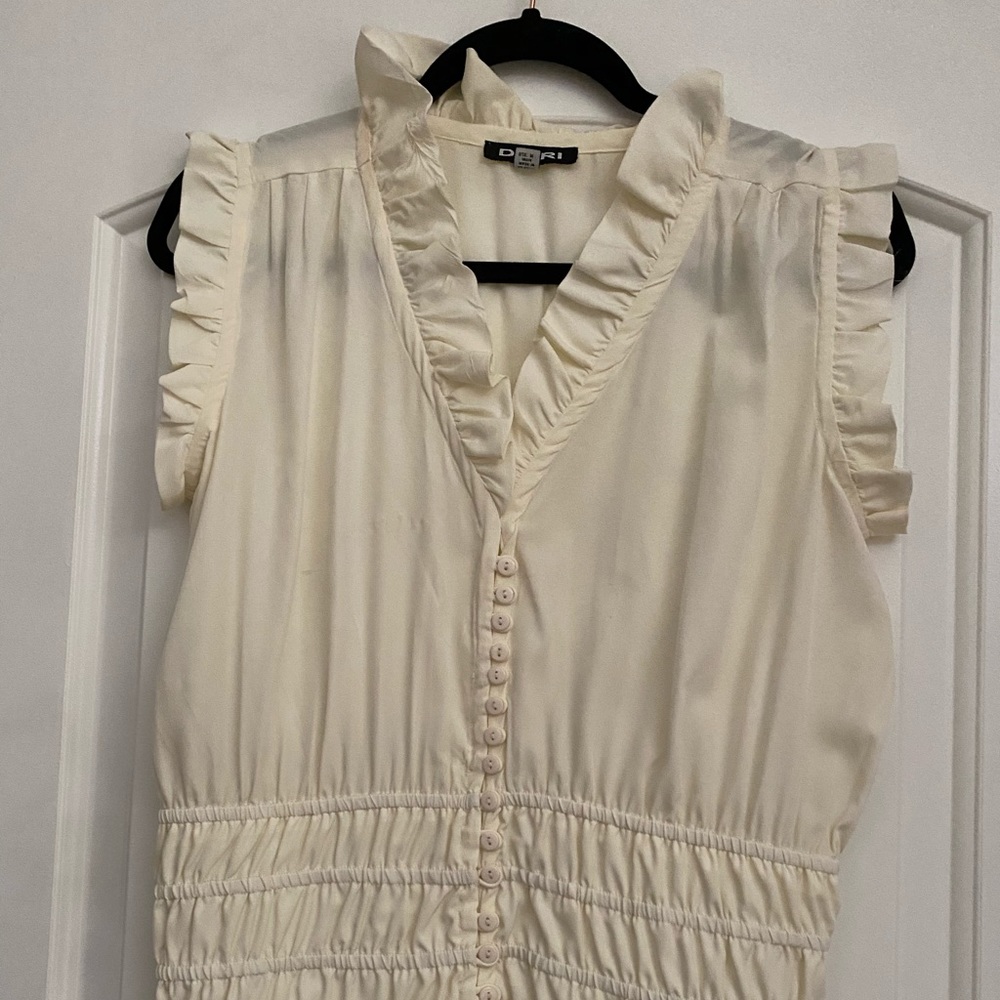 DIMRI top cream sleeveless occasion ruffle size M